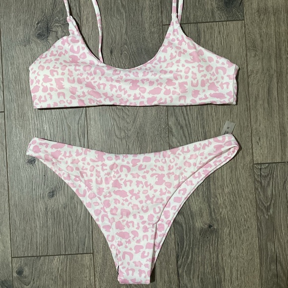 NWT Pink cheetah print bikini - Picture 2 of 6